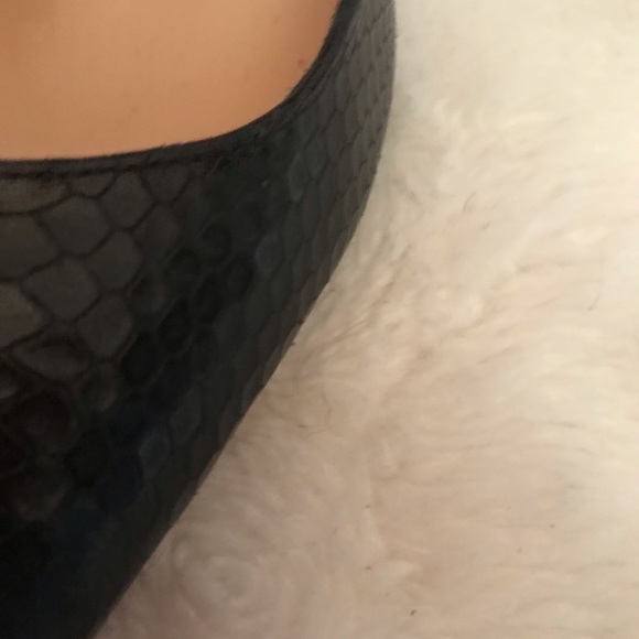 Talbots Snakeskin Embossed heels - Picture 4 of 5